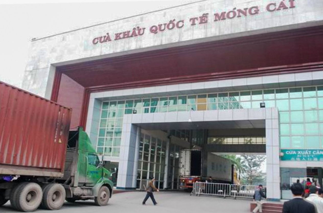 Hàng hóa thông quan trong ngày ở cửa khẩu Móng Cái